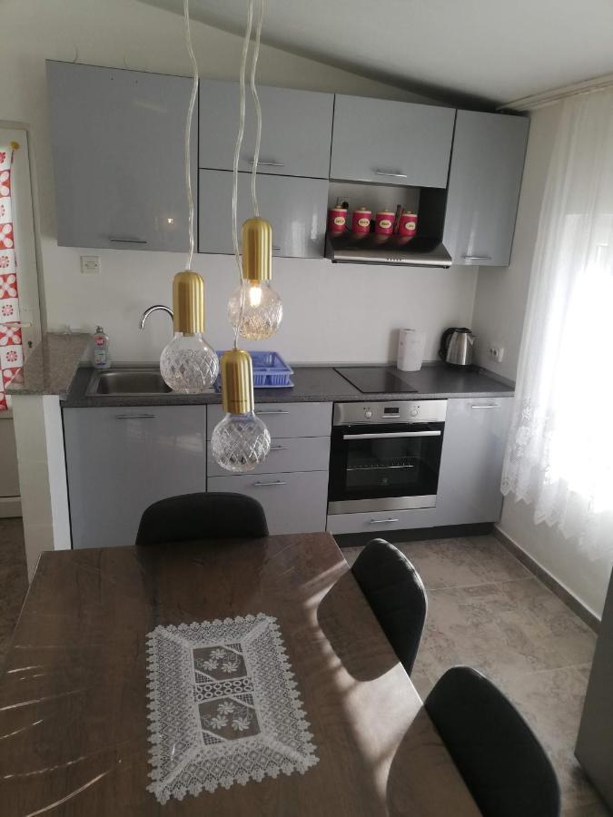 Apartman Kety Vir Exterior photo