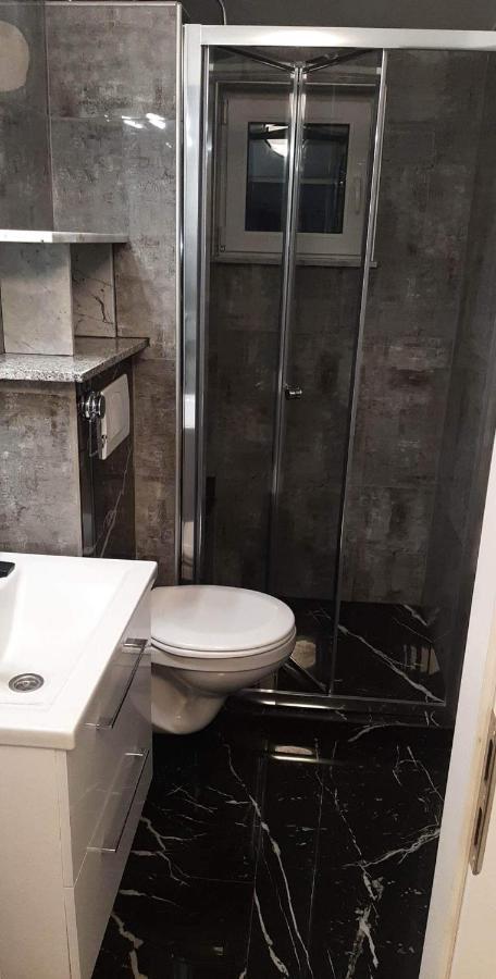 Apartman Kety Vir Exterior photo