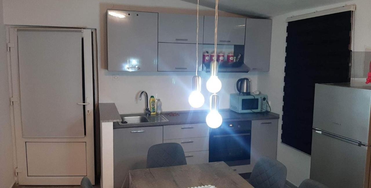 Apartman Kety Vir Exterior photo