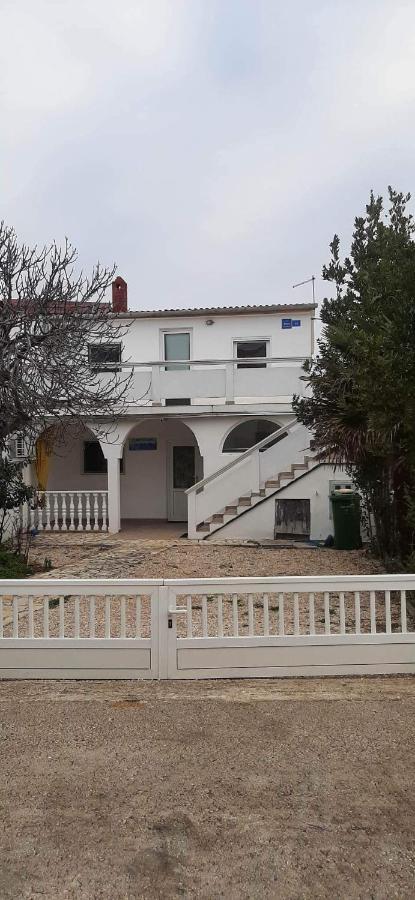 Apartman Kety Vir Exterior photo
